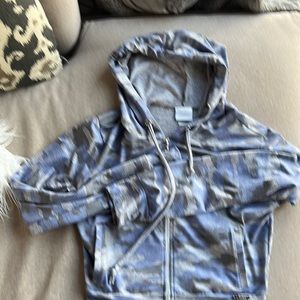Bombshell cropped hoodie size medium